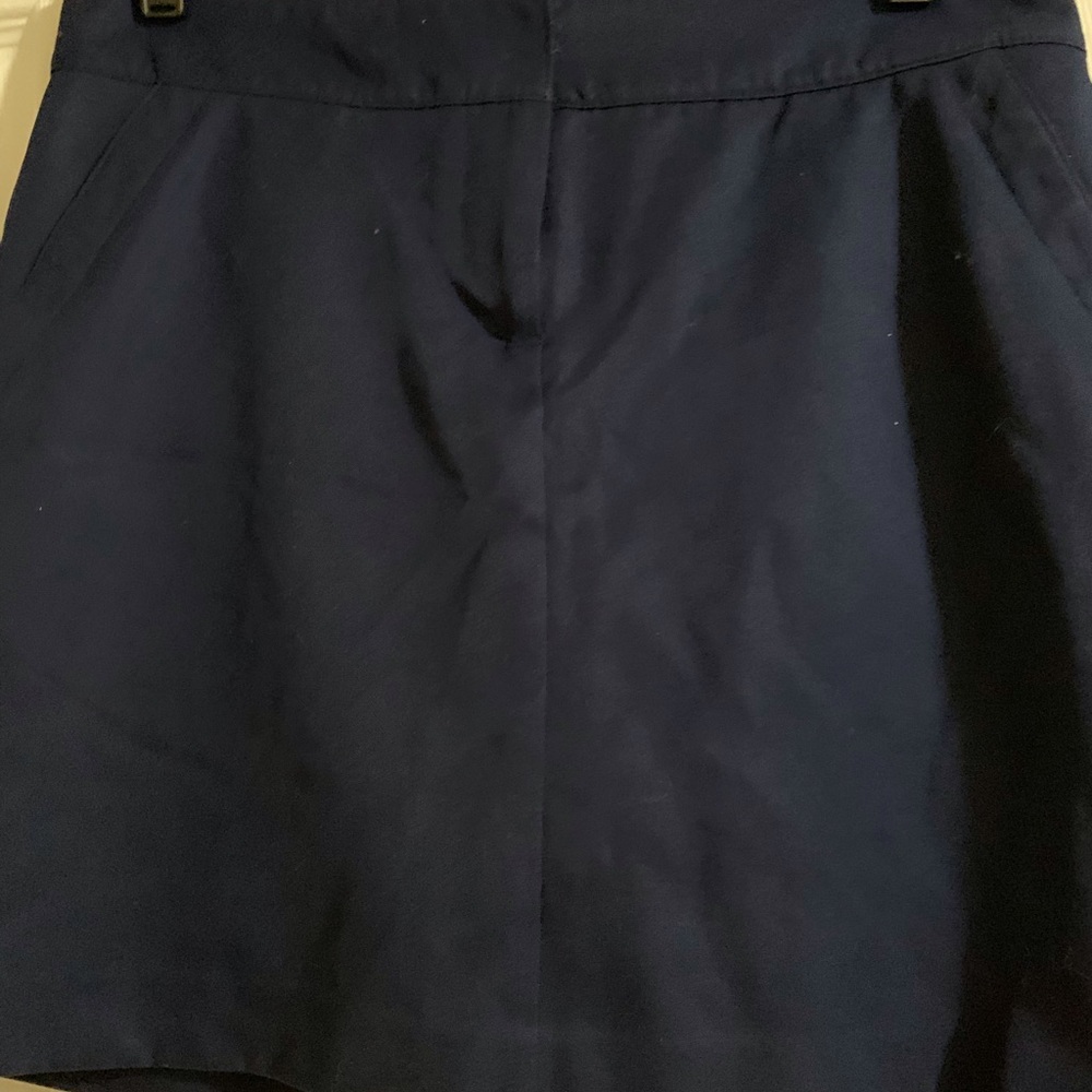 Izod navy golf skort
